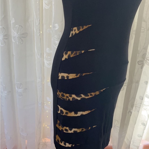 LBD - Picture 3 of 4